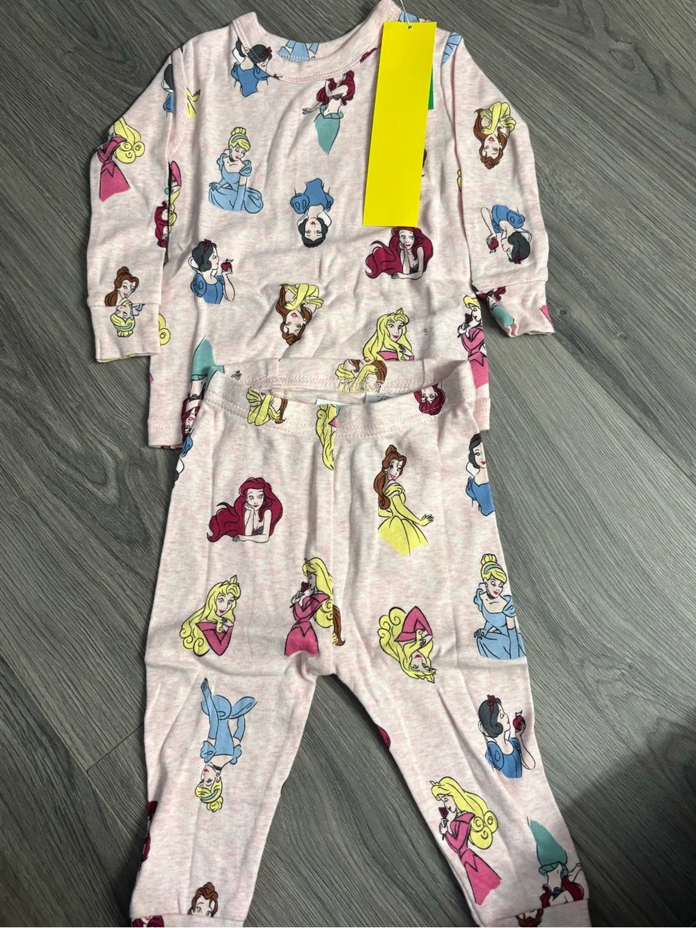 GAP Pajama Sets Size 6-12 Months